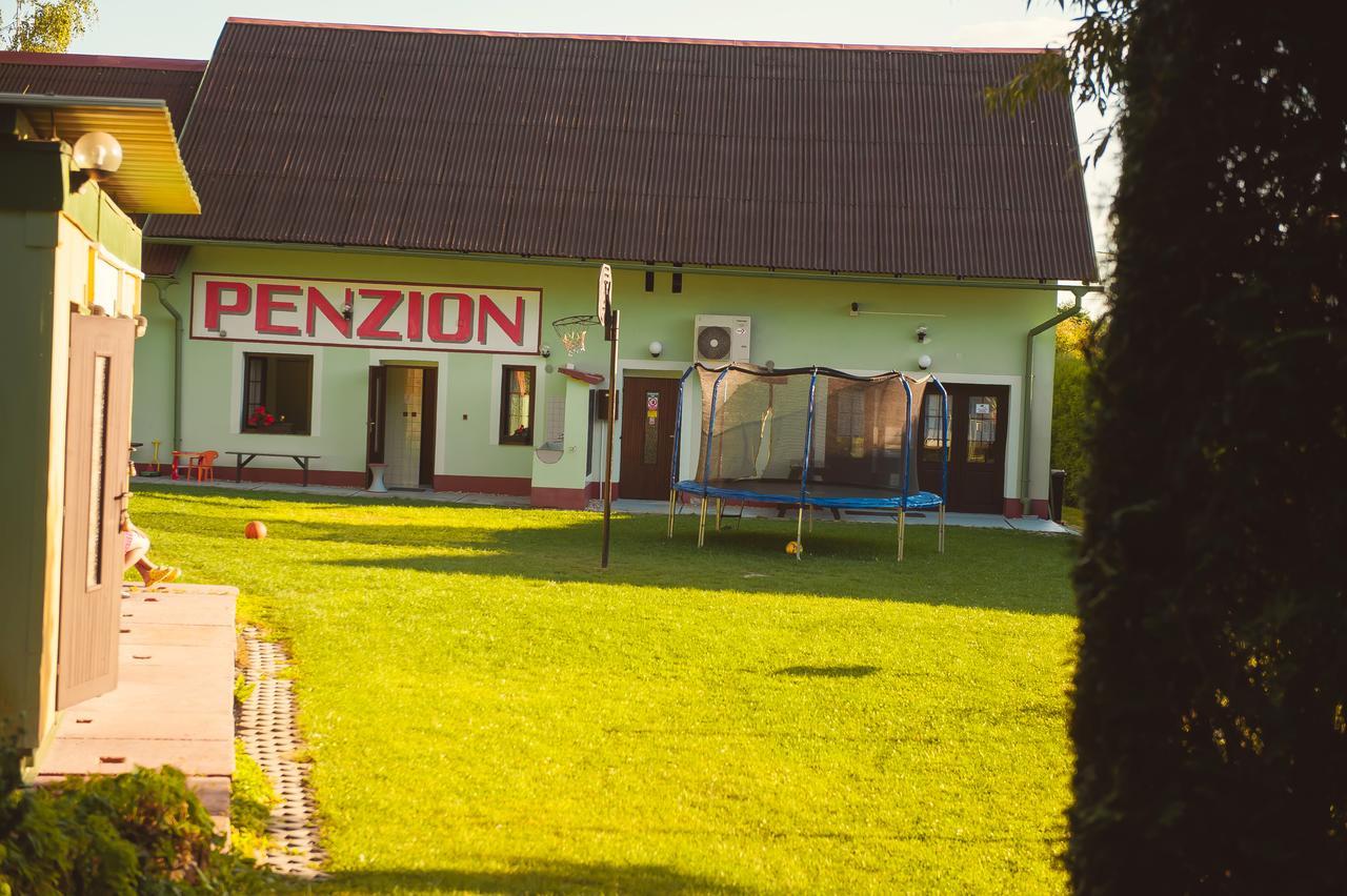 Penzion A Autokemp Wolf Hotel Ceska Skalice Luaran gambar